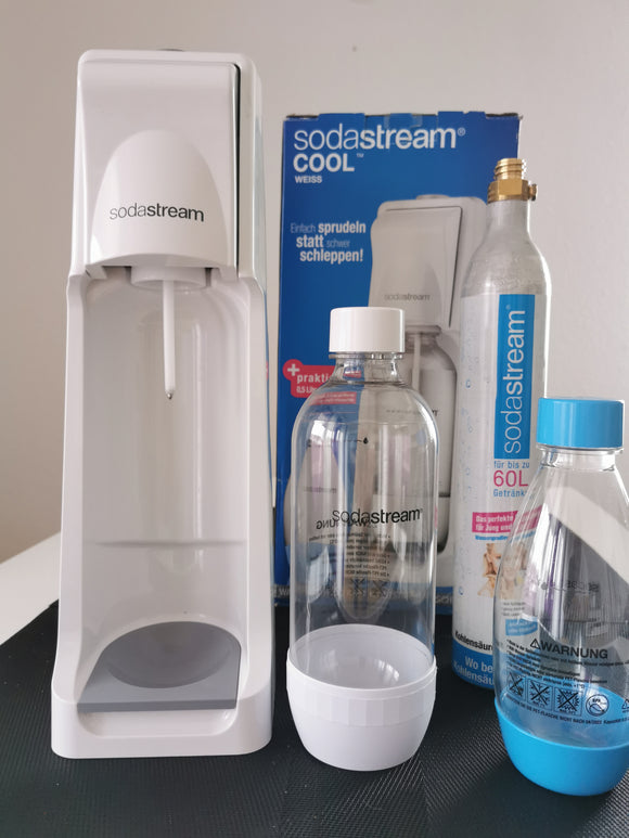 SodaStream COOL Wassersprudler weiß, incl. 2 Flaschen + CO² Zylinder